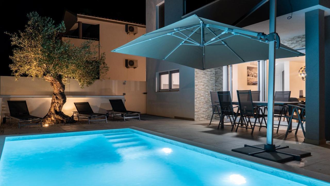 Villa Dea - Dein Rueckzugsort Am Meer Mit Beheiztem Pool Vrsi Eksteriør bilde