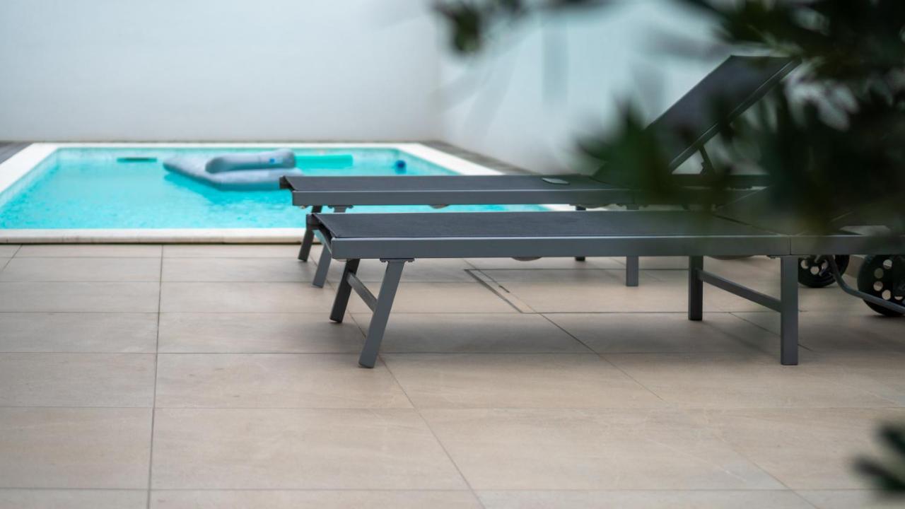 Villa Dea - Dein Rueckzugsort Am Meer Mit Beheiztem Pool Vrsi Eksteriør bilde